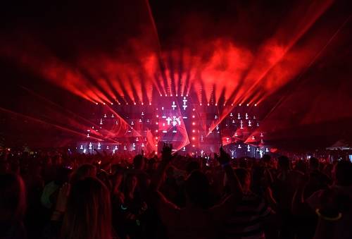 Sunrise 2017 Mainstage 01