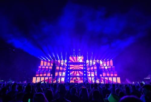 Sunrise 2017 Mainstage 03