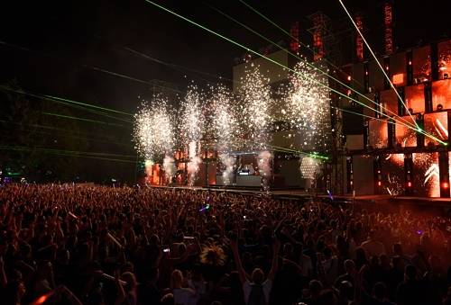 Sunrise 2017 Mainstage 07