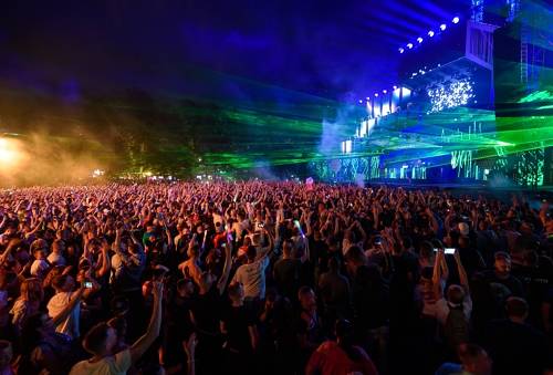 Sunrise 2017 Mainstage 10