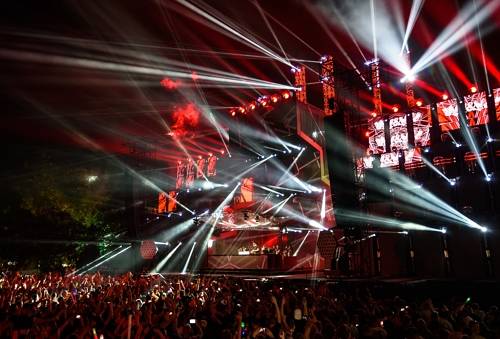 Sunrise 2017 Mainstage 11